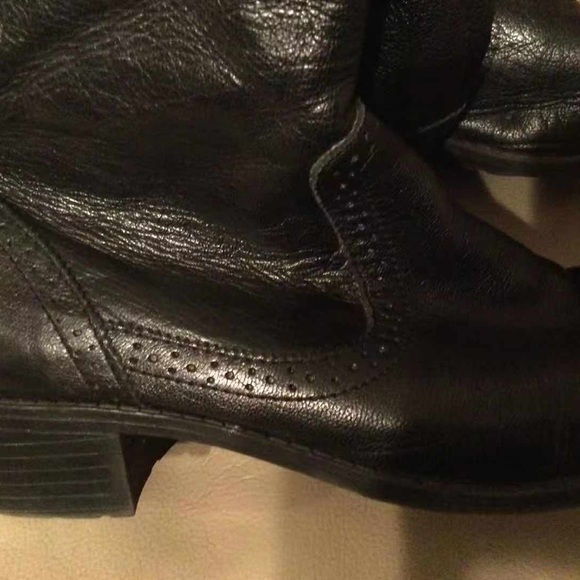 Black Leather Knee High Boots - Picture 10 of 10